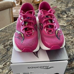 Saucony Endorphin Pro 3 - Women’s Size 7